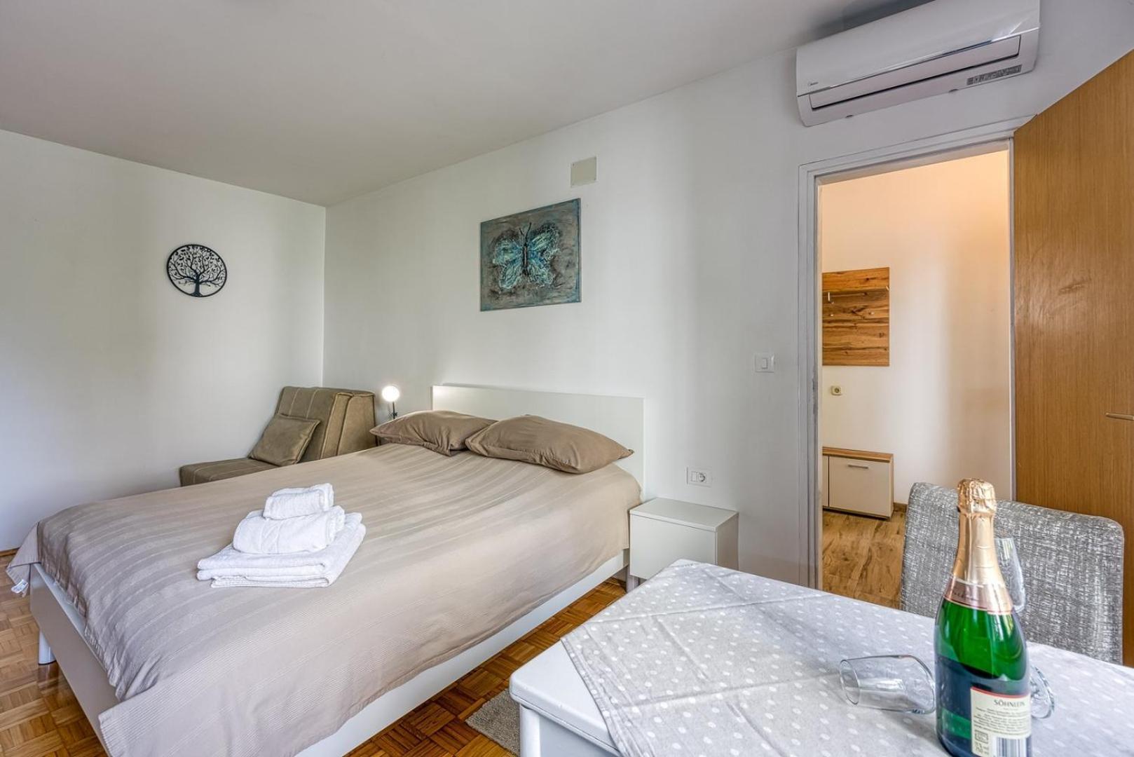 Aparments Jedro&Karlo Διαμέρισμα Πόρετς Εξωτερικό φωτογραφία