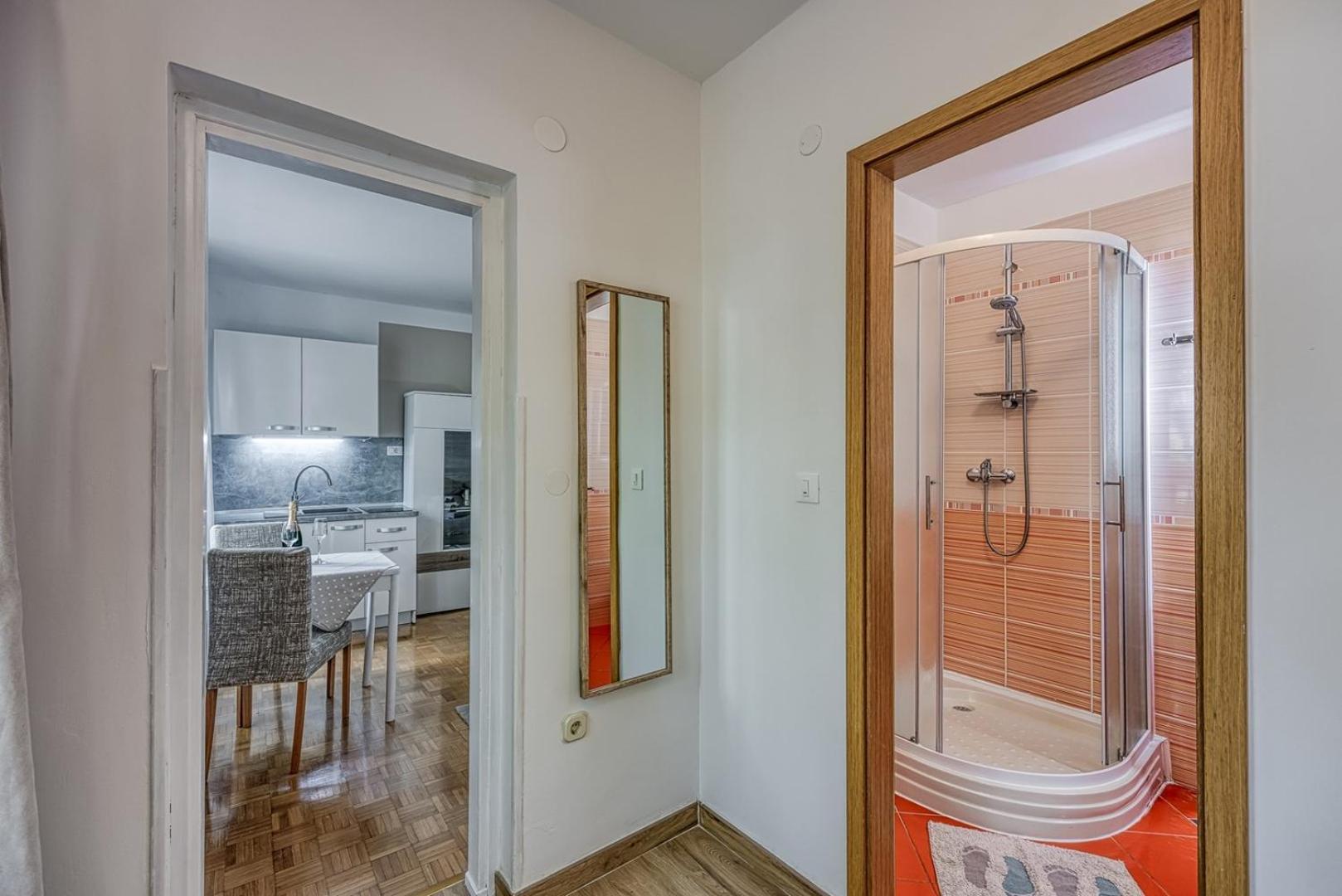 Aparments Jedro&Karlo Διαμέρισμα Πόρετς Εξωτερικό φωτογραφία