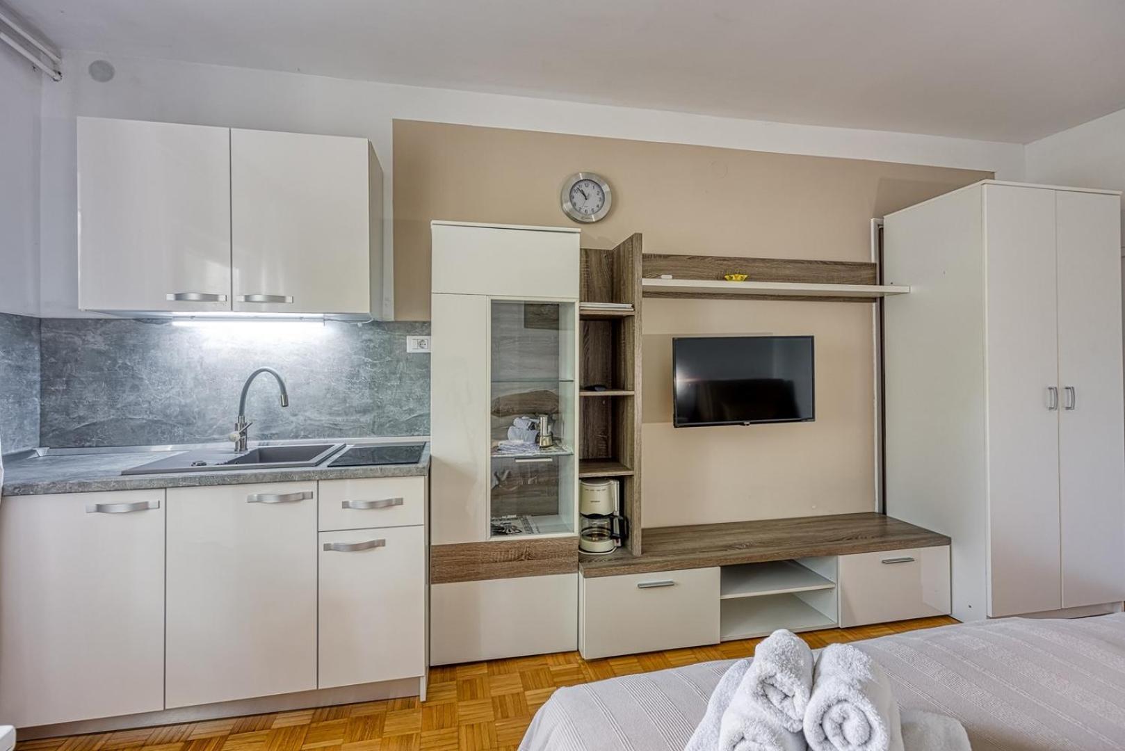 Aparments Jedro&Karlo Διαμέρισμα Πόρετς Εξωτερικό φωτογραφία