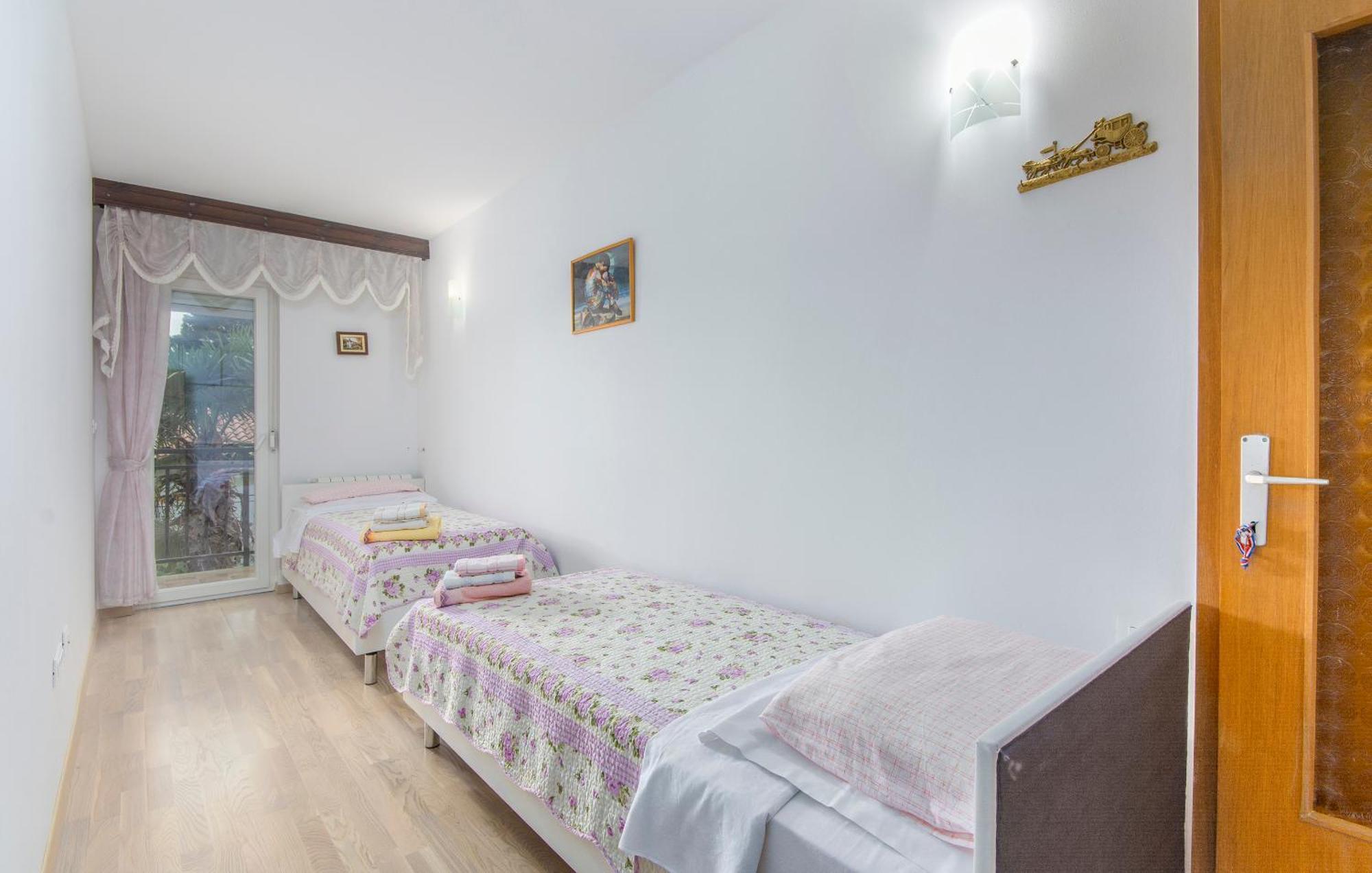 Aparments Jedro&Karlo Διαμέρισμα Πόρετς Εξωτερικό φωτογραφία